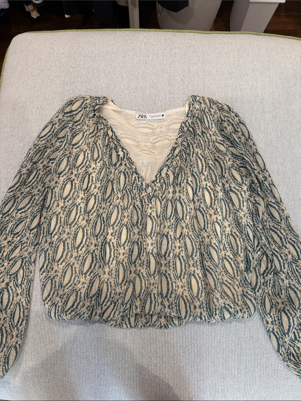 Zara Cream and Teal Patterned V-Neck Blouse